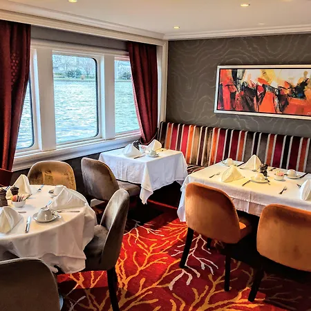 Botel Select Ms Charles Dickens