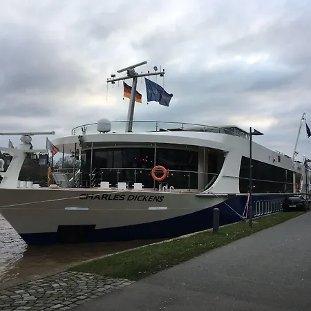 Botel Select Ms Charles Dickens
