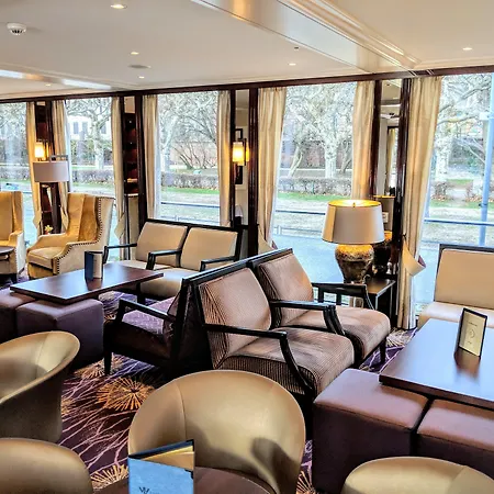 Select Ms Charles Dickens 诺伊斯